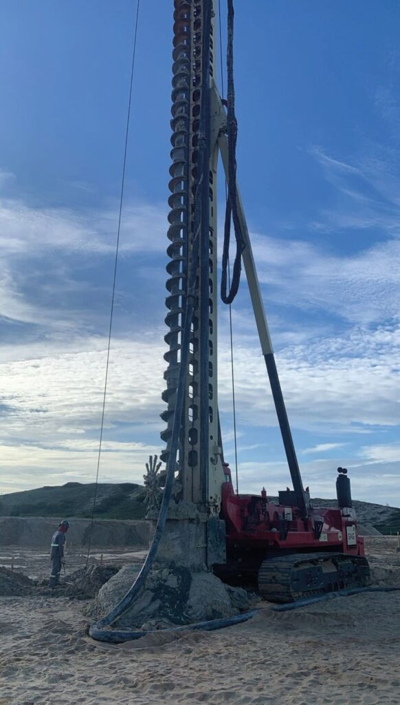 estacas-helice-continua-p140-s-equipamentos-gng-fundacoes-especiais