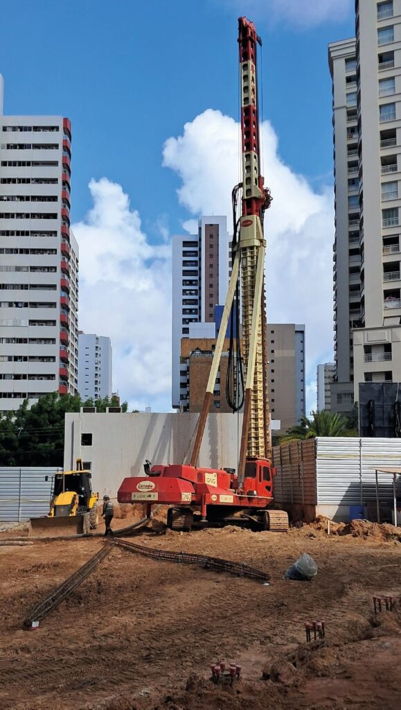 estacas-helice-continua-p150tt-equipamentos-gng-fundacoes-especiais-