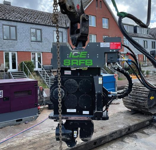 gng-special-foundations-equipment-ice-8rfb-vibratory-hammers