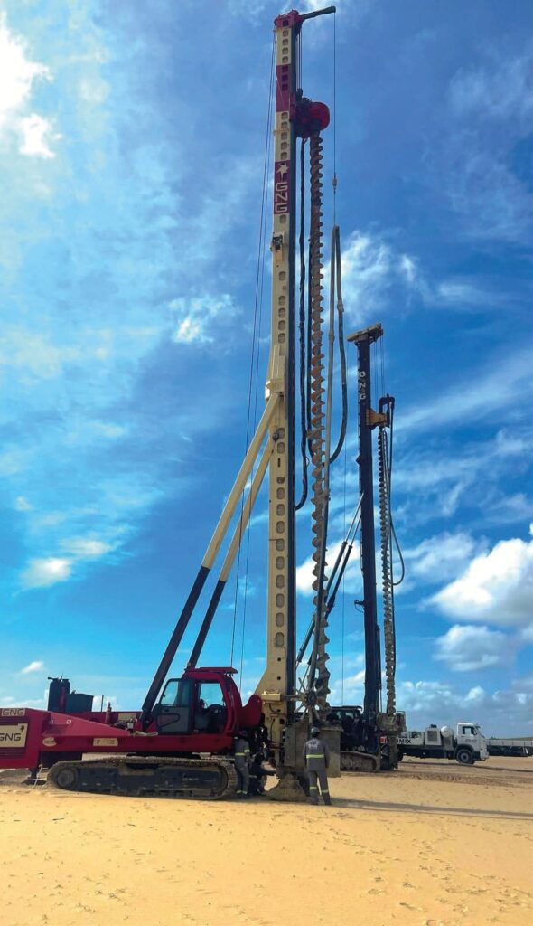 equipos-gng-cimentaciones-especiales-pilotes-helice-continua-p140-s (3)